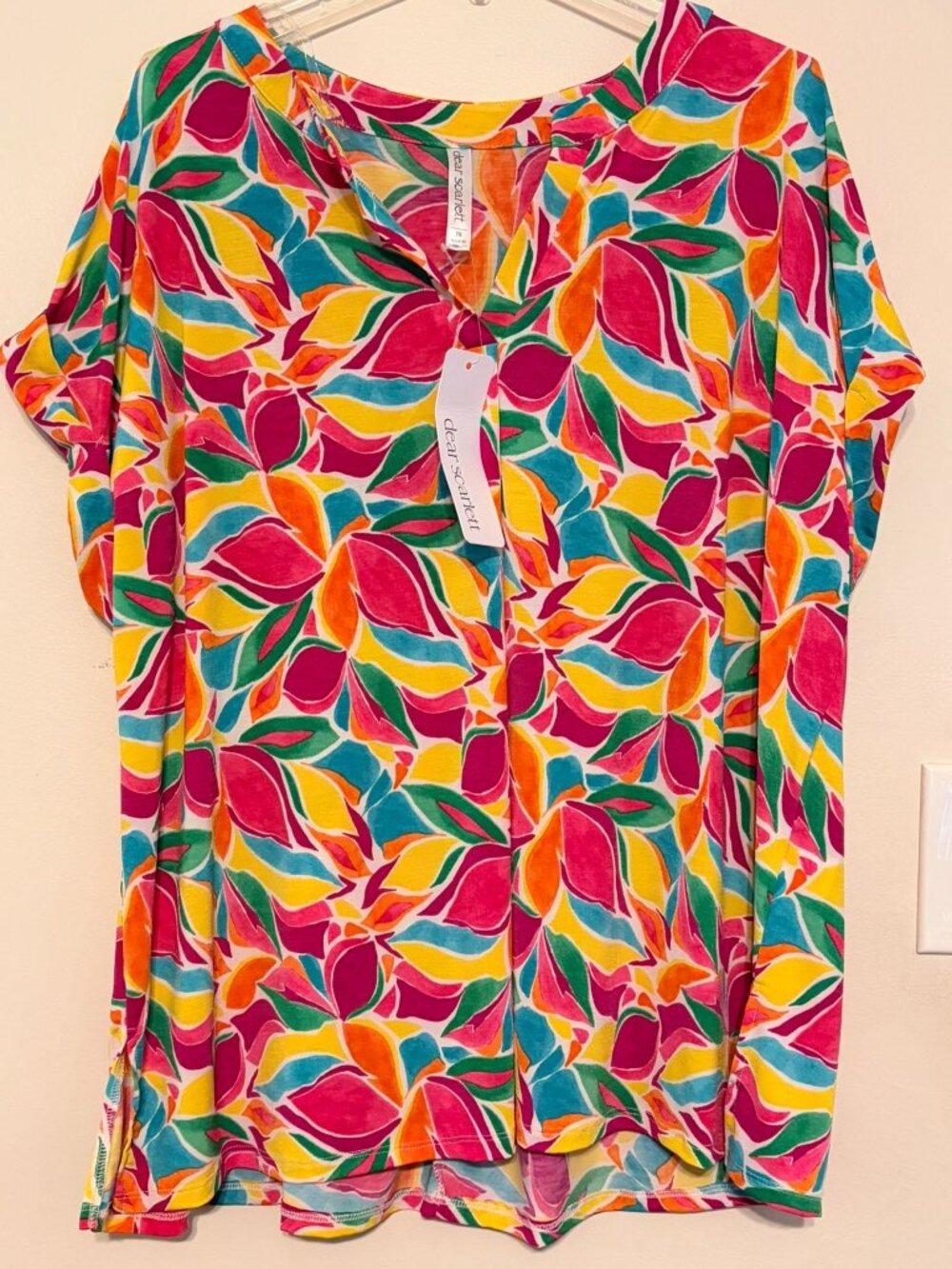 New NWT Dear Scarlett Floral Multi-Color Short Sleeve Blouse Plus Size 3X